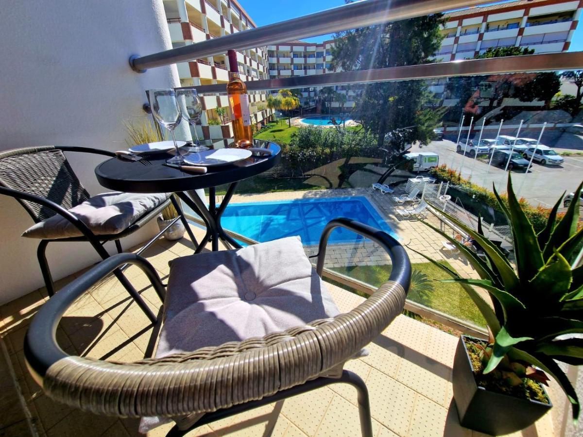 Zarco - Cosy In Vilamoura With A Balcony With View To The 2 Swimming Pools - Near The & The Marina Appartamento Quarteira